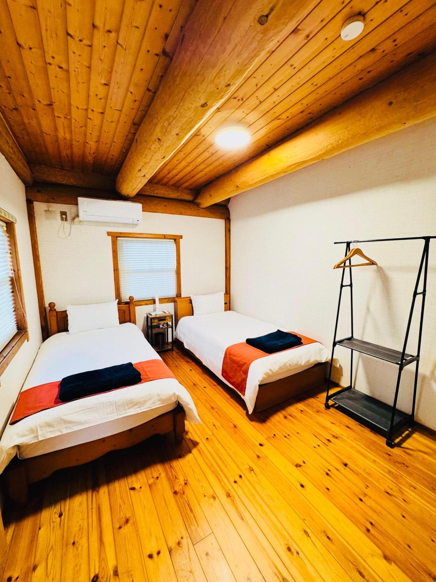 Yufuin Log House No Yado Tom Sawyer Hotel Buitenkant foto