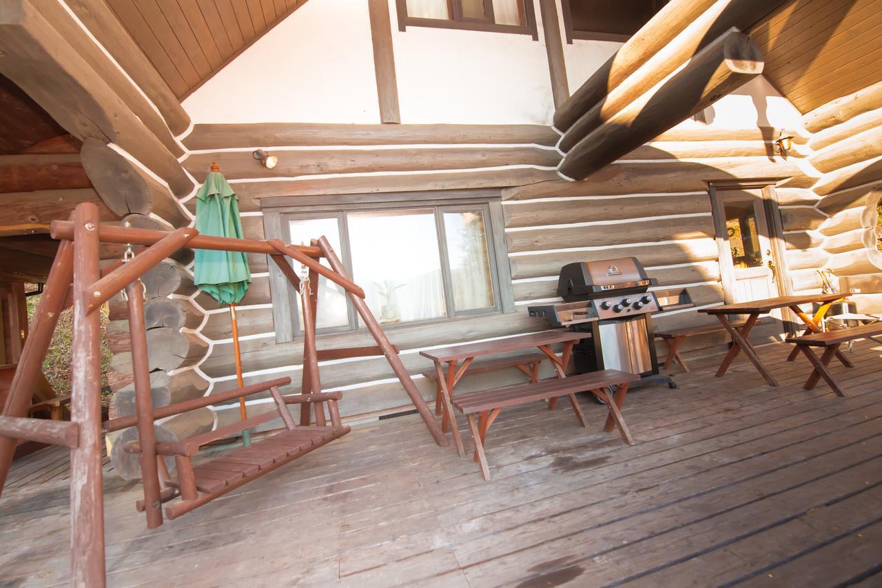 Yufuin Log House No Yado Tom Sawyer Hotel Buitenkant foto