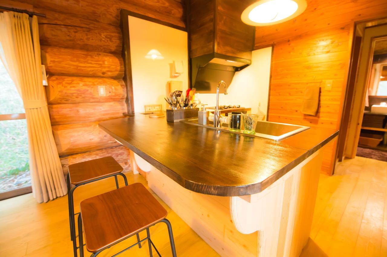 Yufuin Log House No Yado Tom Sawyer Hotel Buitenkant foto